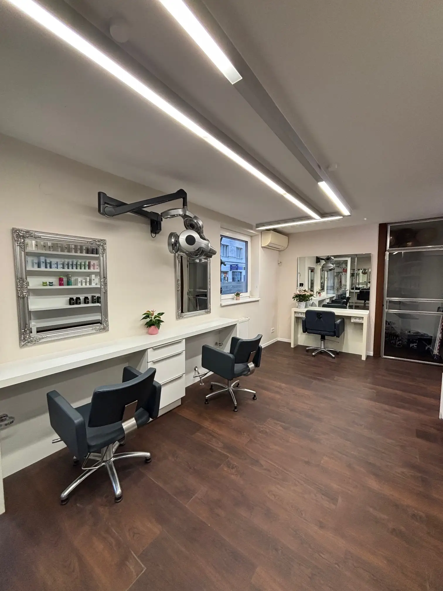 Salon Goldinger Innenansicht